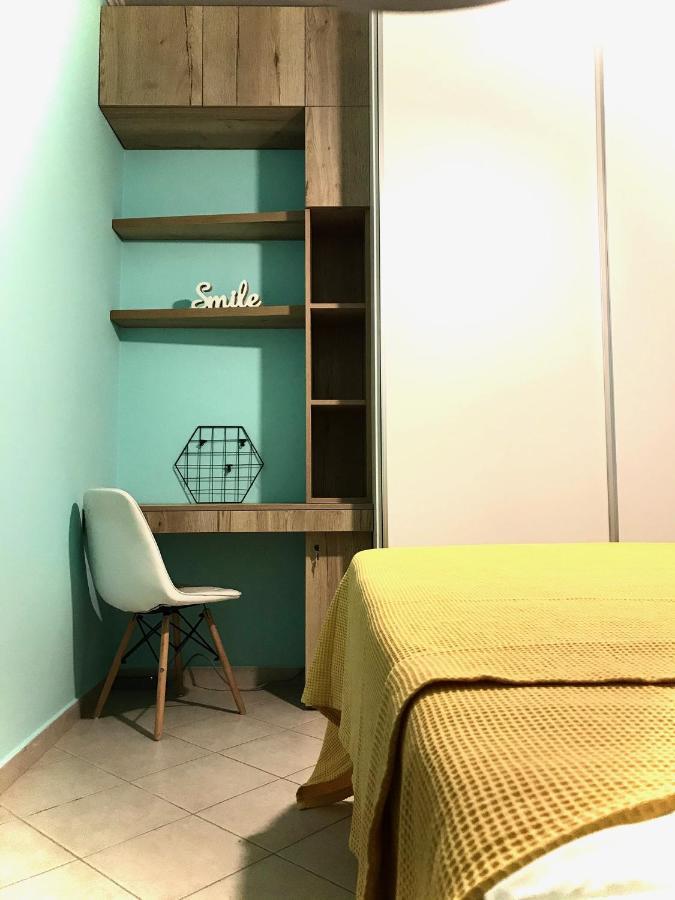 C&C Apartments อเล็กซานโดรโพลิส ภายนอก รูปภาพ