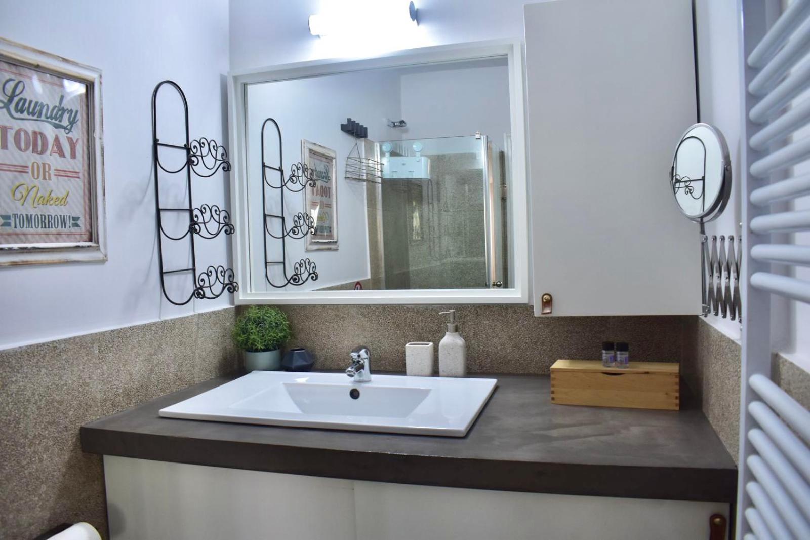 C&C Apartments อเล็กซานโดรโพลิส ภายนอก รูปภาพ
