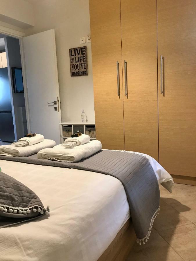 C&C Apartments อเล็กซานโดรโพลิส ภายนอก รูปภาพ