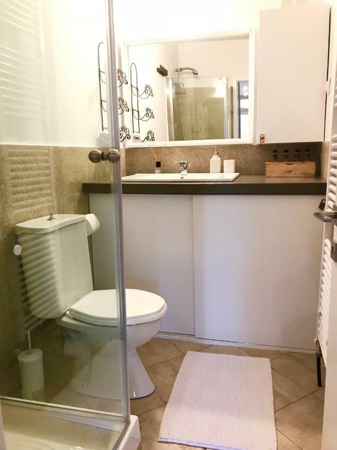 C&C Apartments อเล็กซานโดรโพลิส ภายนอก รูปภาพ